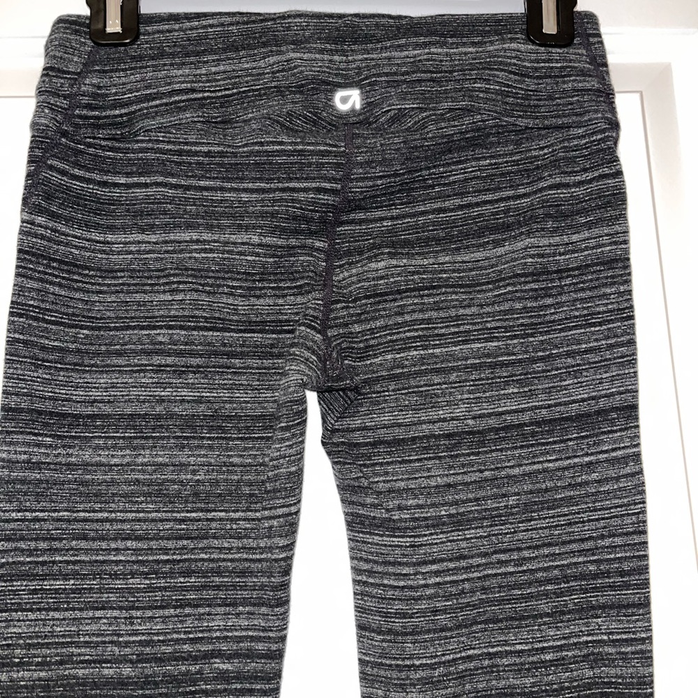 2/$15 Woman’s GapFit small legging (black/white/gray) - Picture 5 of 8